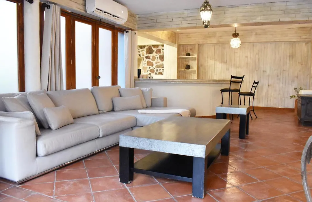 Casa María Elena-1